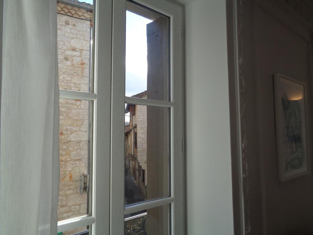 B&B Le Chat Qui Dort Montricoux Exterior photo